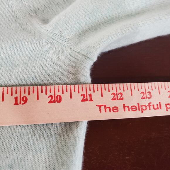 Lord & Taylor NWT Womens 100% Cashmere V-Neck Pullover Sweater Sz XL Soft Green - Picture 9 of 10